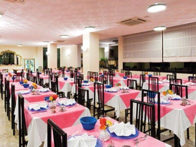 King Hotell Cattolica Exteriör bild
